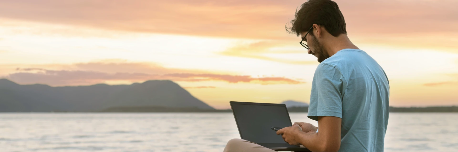 Pros and cons Digital Nomad (1920 x 640 px)