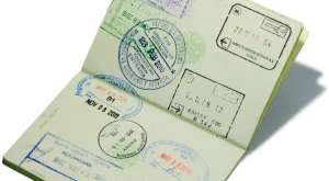 Primo piano di un passaporto