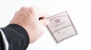 Documento de identidad electrónico italiano (CIE).