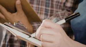 Rellenado del cuestionario para la ciudadanía italiana por residencia.