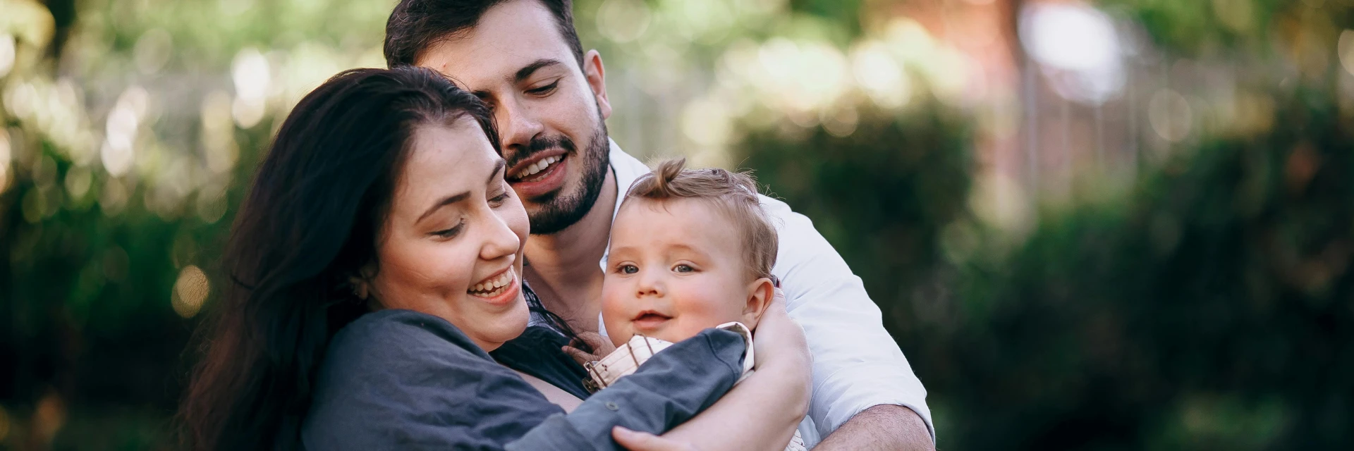 Family reunification and cohesion (1920 x 640 px)